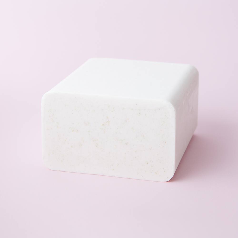Saponify - 2Lb Colloidal Oatmeal Melt and Pour Soap Base, Skin-Nourishing,  Calming Oatmeal Soap Base, Easy to Use Glycerin Soap Base for DIY Soap